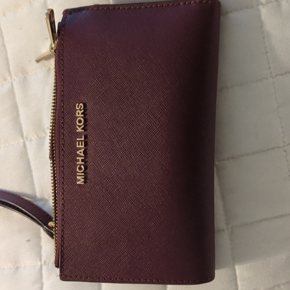 Michael kors wallet